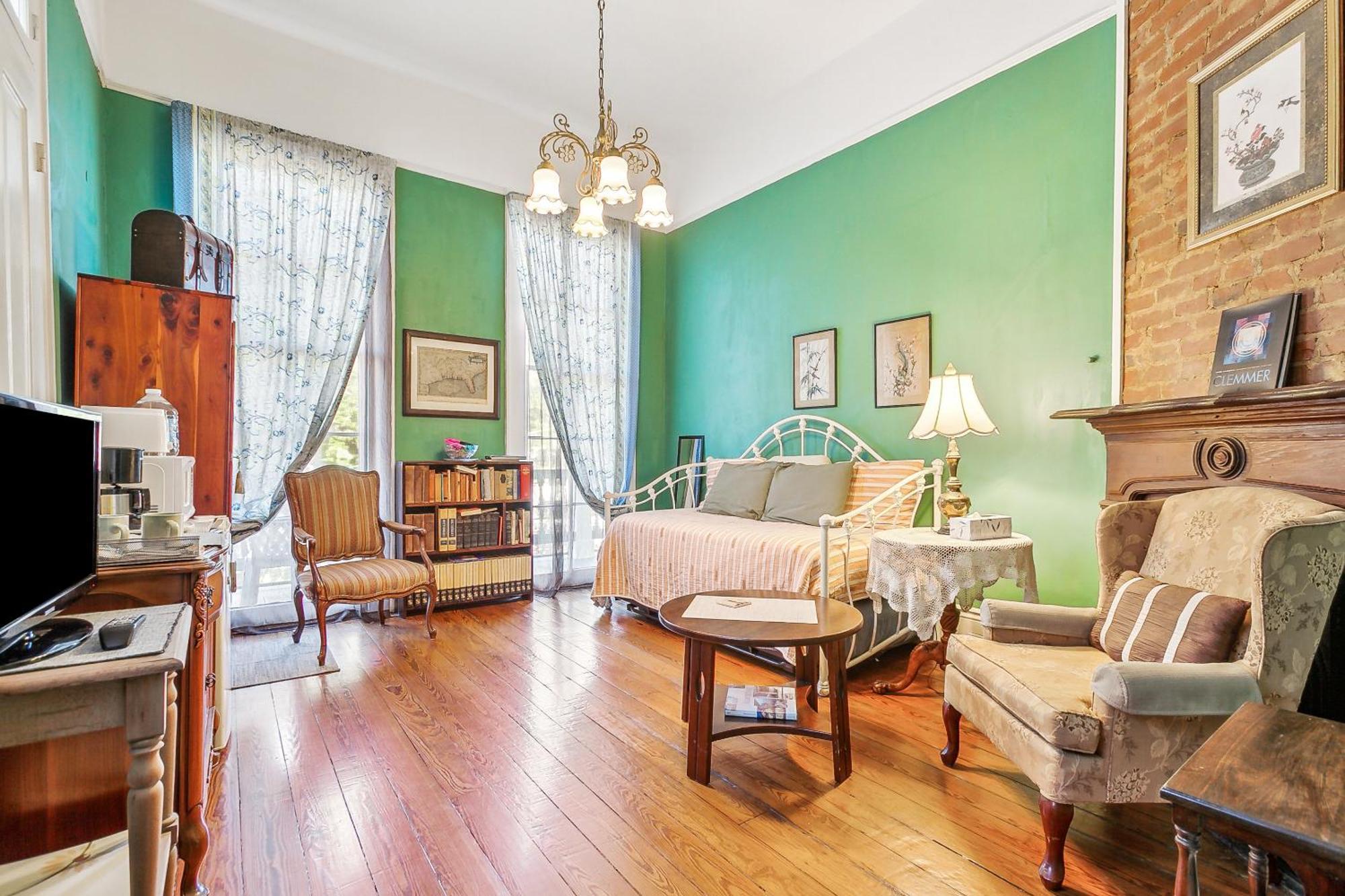 Garden District Bed And Breakfast Ню Орлиънс Екстериор снимка