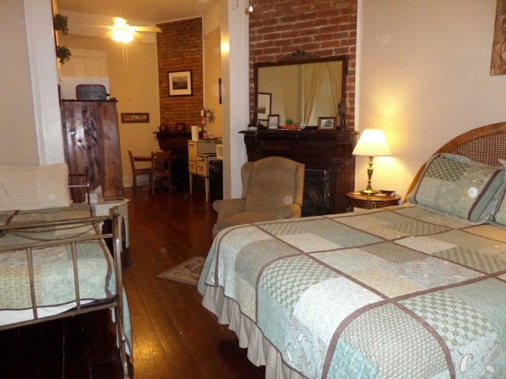 Garden District Bed And Breakfast Ню Орлиънс Екстериор снимка