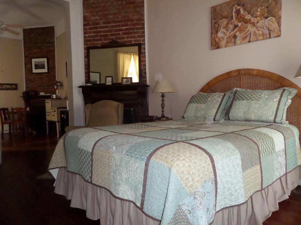 Garden District Bed And Breakfast Ню Орлиънс Екстериор снимка