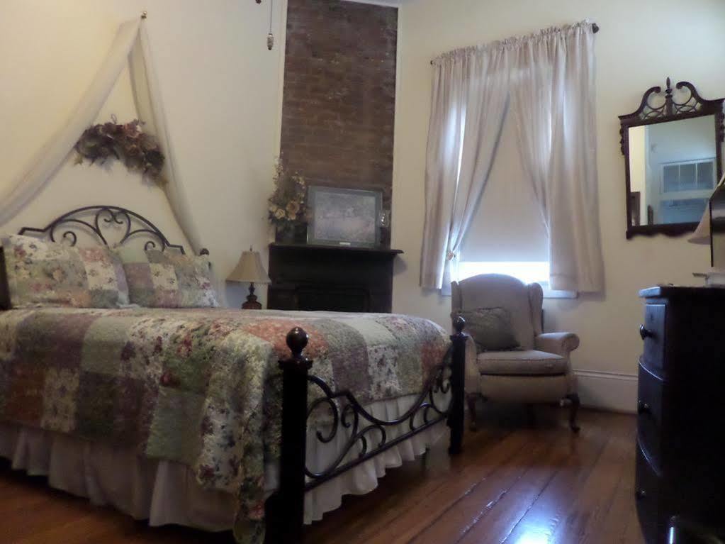 Garden District Bed And Breakfast Ню Орлиънс Екстериор снимка